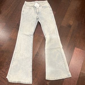 Adika flare jeans